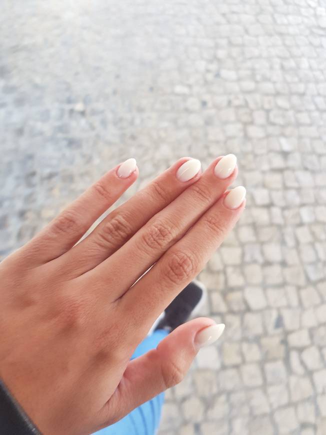 Moda Unhas branco leitoso 