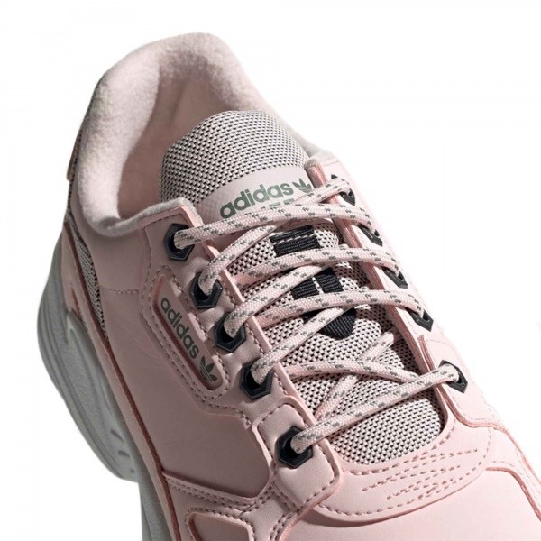 Social ADIDAS FALCON