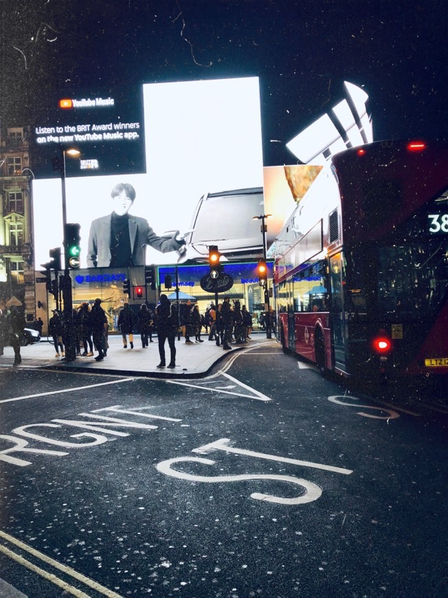 Lugar Piccadilly Circus