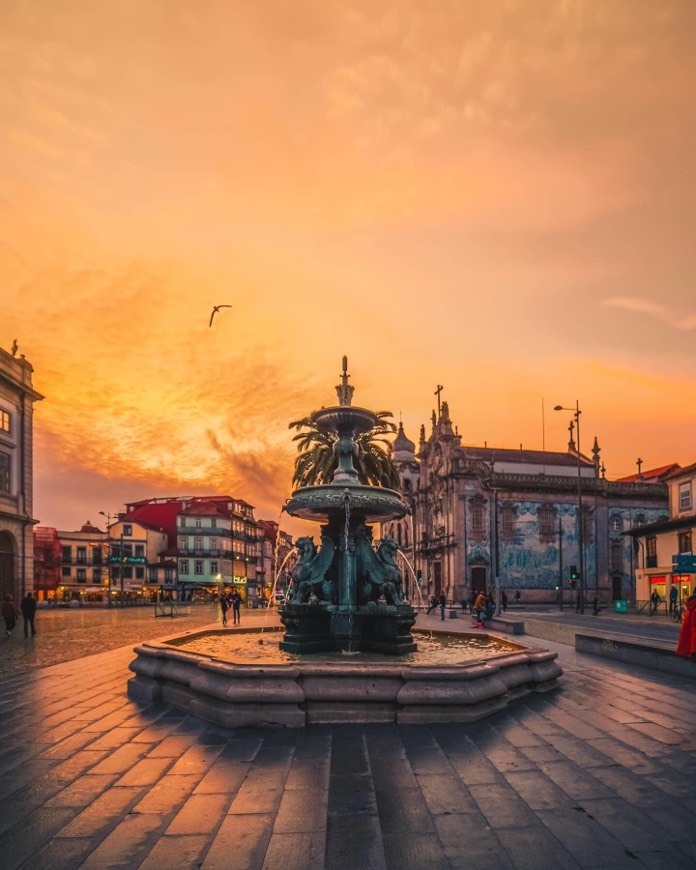 Place Praça de Gomes Teixeira