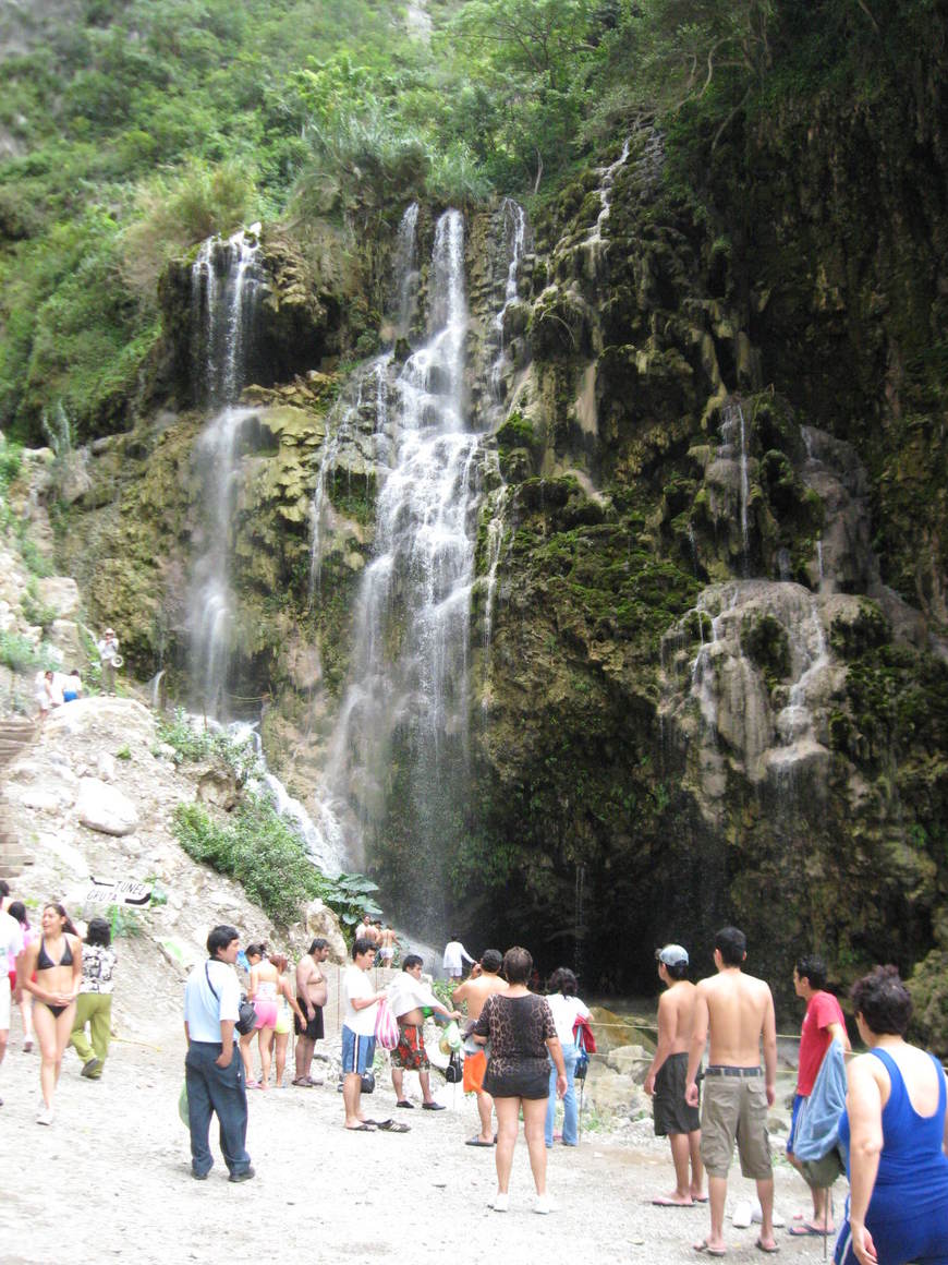 Lugar GRUTAS DE TOLANTONGO