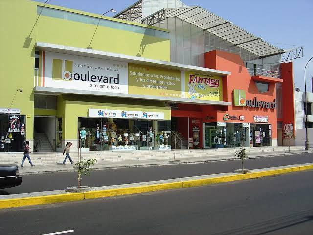 Place El Boulevard