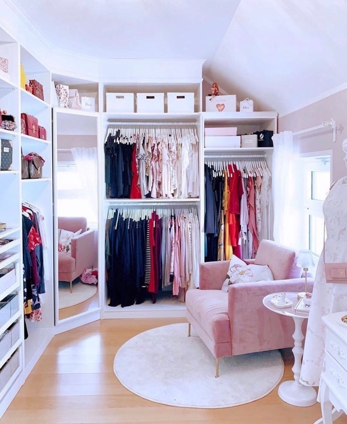 Fashion Tudo o que precisava... num closet!