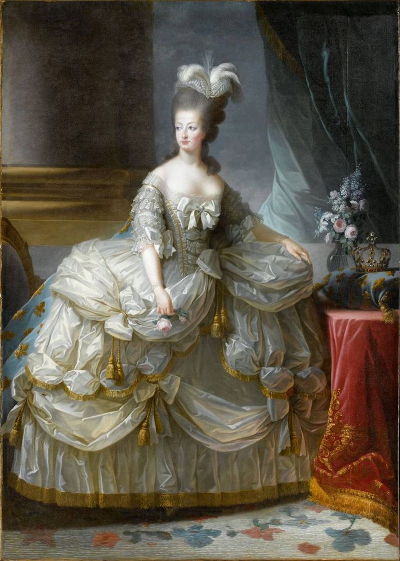 Fashion Marie Antoinette en Robe de Cour- Élisabeth Viguée Le Brun