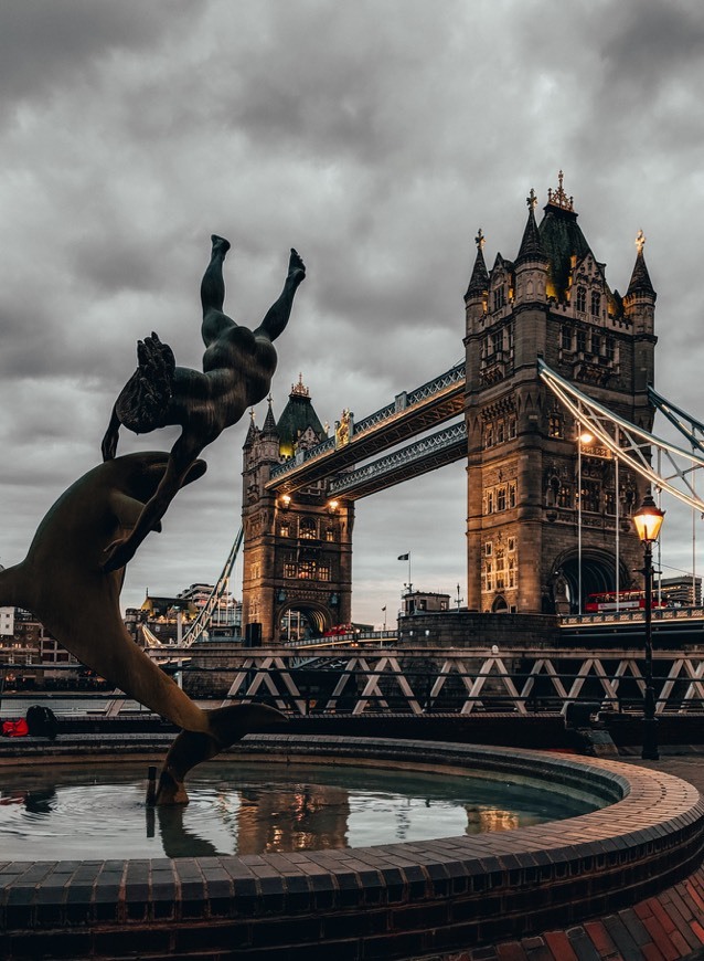 Place Tower Bridge