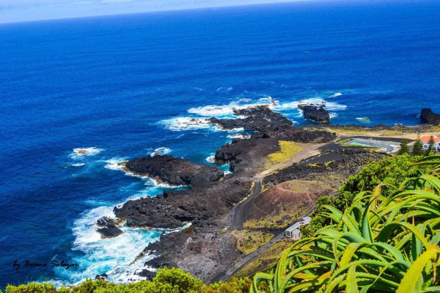 Place Ponta Da Ferraria natural swimming pool