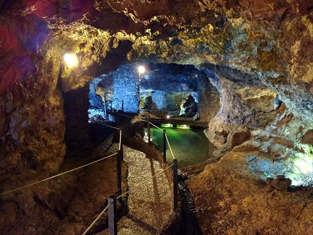 Place Grutas de São Vicente