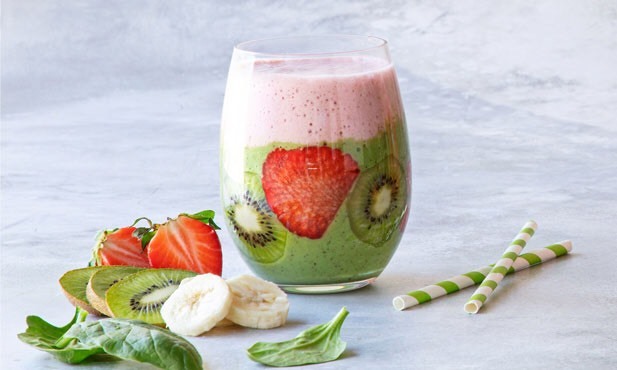 Fashion Smoothie de kiwi, morango e espinafres