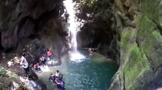 Cueva de los Aviones