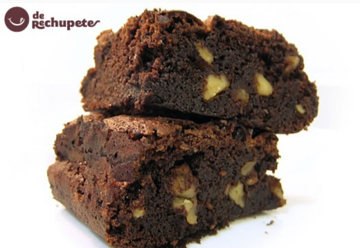 Receta de Brownies de chocolate con nueces. Forma clásica y fácil.