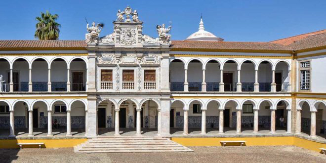 Place Universidad de Évora