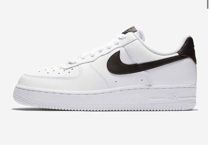 Nike Air Force 1                                   110€