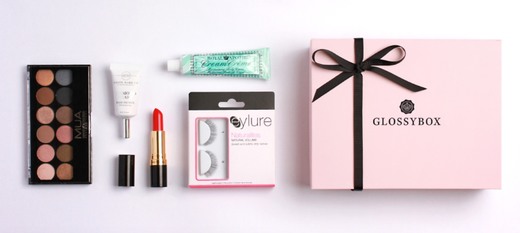 Monthly beauty box 5 products for 7£ with my referral link