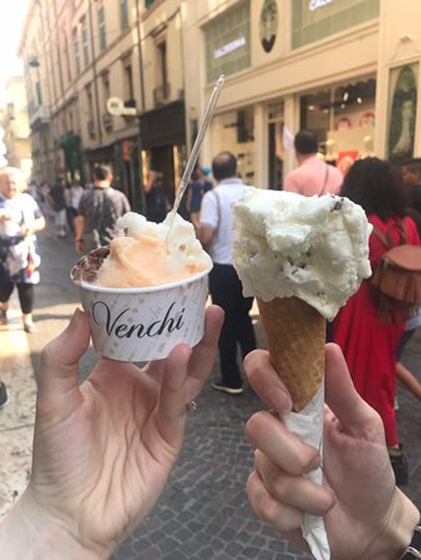 Place Venchi Cioccolato e Gelato, Verona Arena