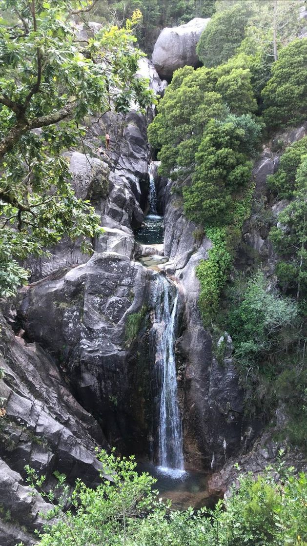 Lugar Cascata do Arado