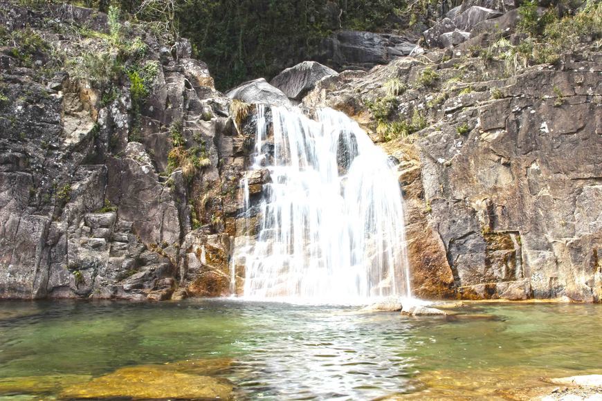 Lugar Cascata Fecha de Barjas (Tahiti)