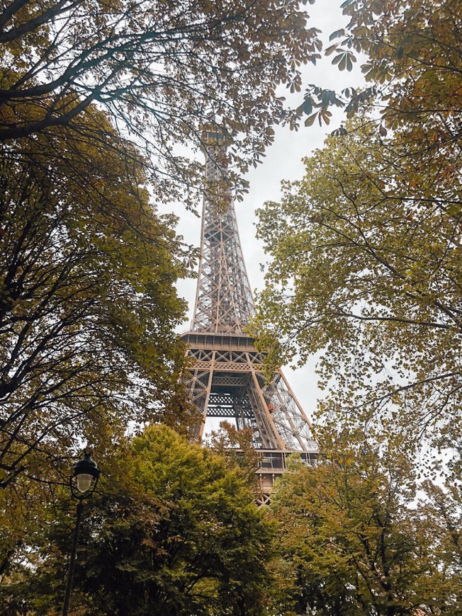 Place Torre Eiffel