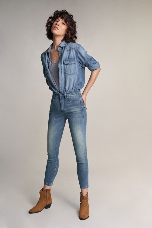 Fashion Jeans secret glamour push in capri em denim lavado - Salsa Jeans