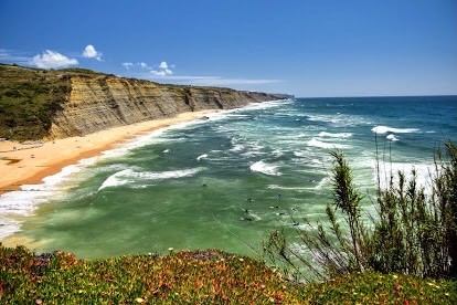 Places Praia do Magoito