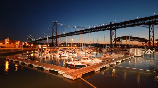 Lugar Estacionamento Docas