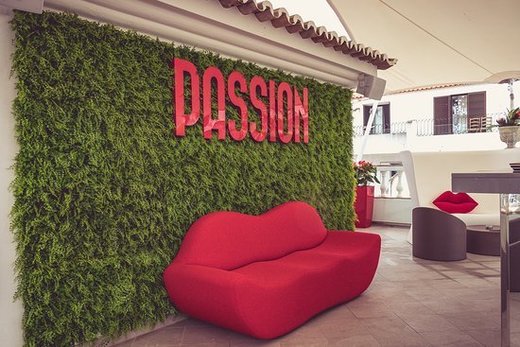 Passion Bar