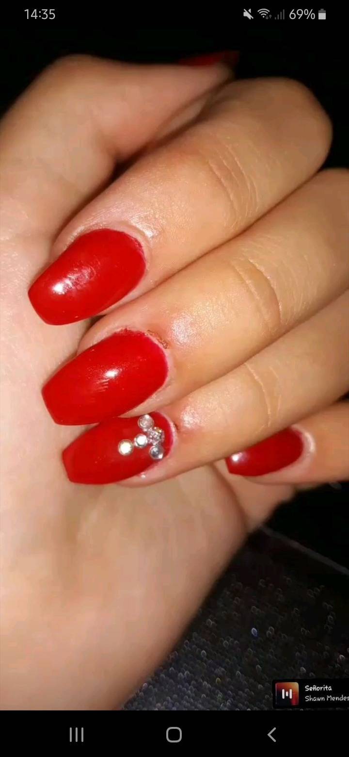 Social Unhas vermelhas