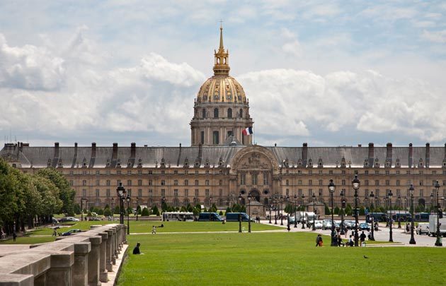 Place Les Invalides