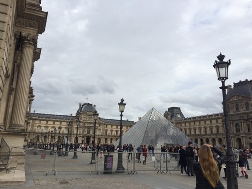 Museo del Louvre