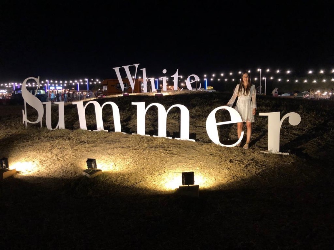 Lugar White Summer