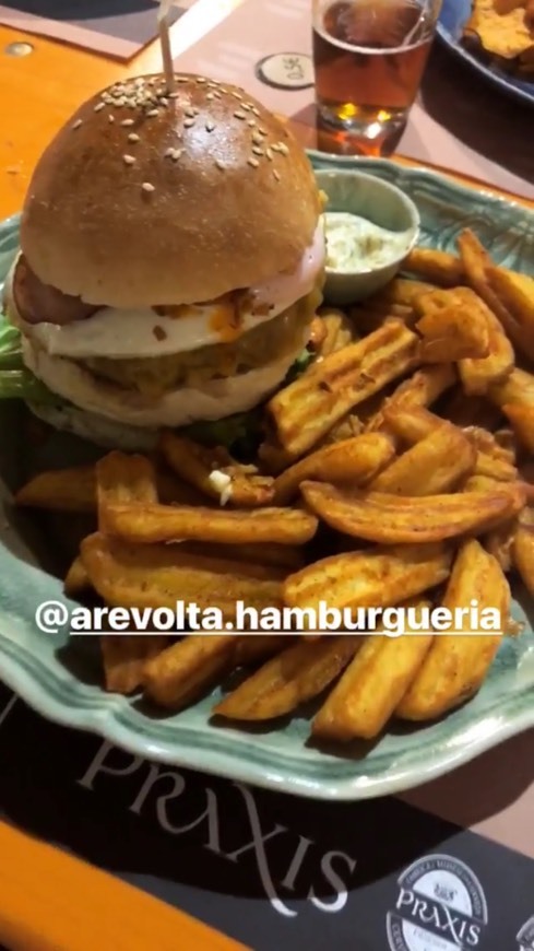 Restaurantes Revolta Hamburgueria Cervejaria Artesanal