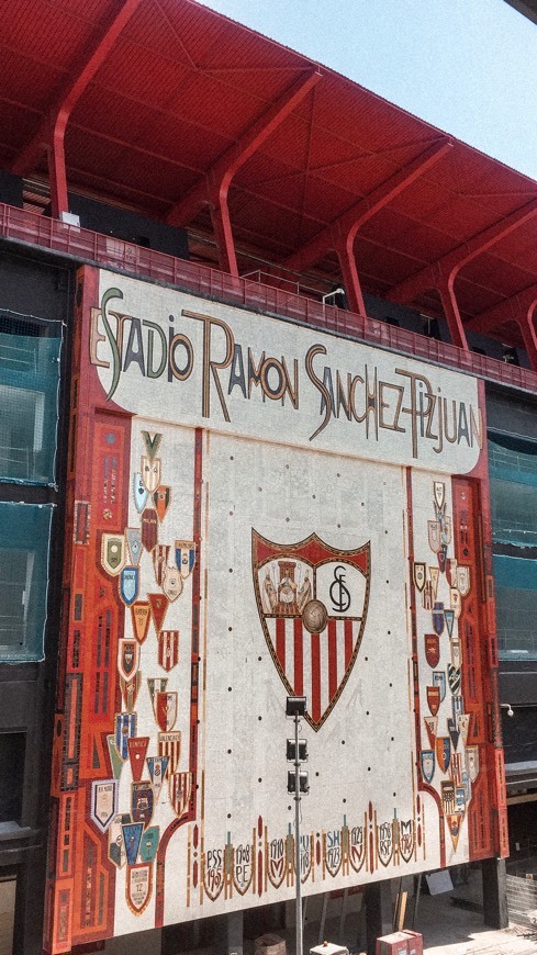 Place Ramon Sanchez-Pizjuan Stadium