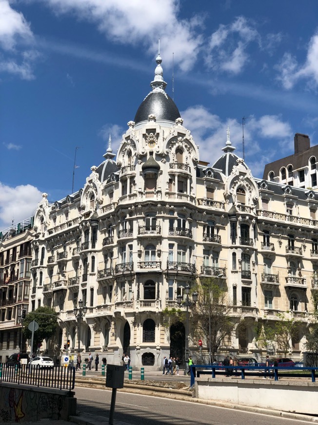 Place Argüelles