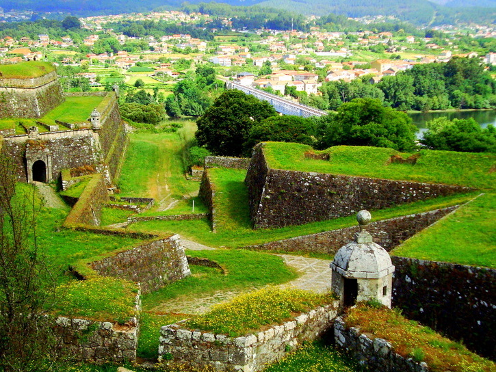 Place La Fortaleza