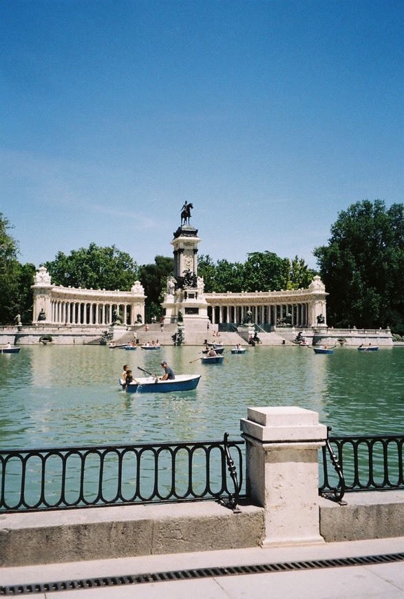 Place El Retiro Madrid