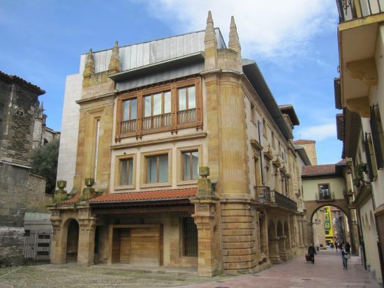 Lugar Archaeological Museum of Asturias