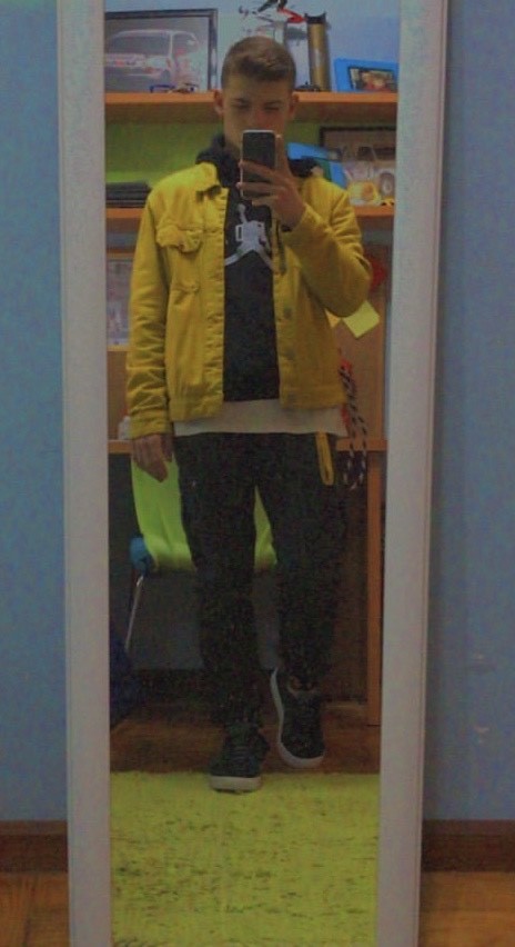 Look💛