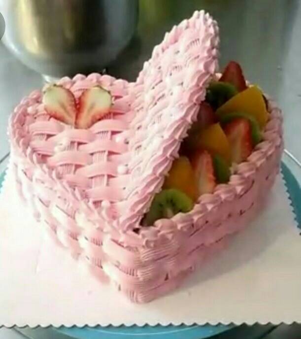 Social Heart Cake