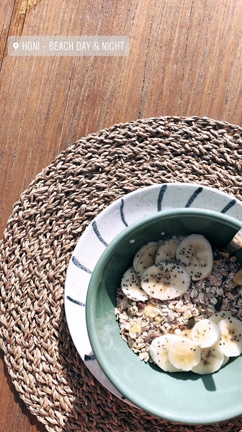 Restaurants Honi Beach Day and Night