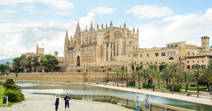 Lugar Catedral-Basílica de Santa María de Mallorca