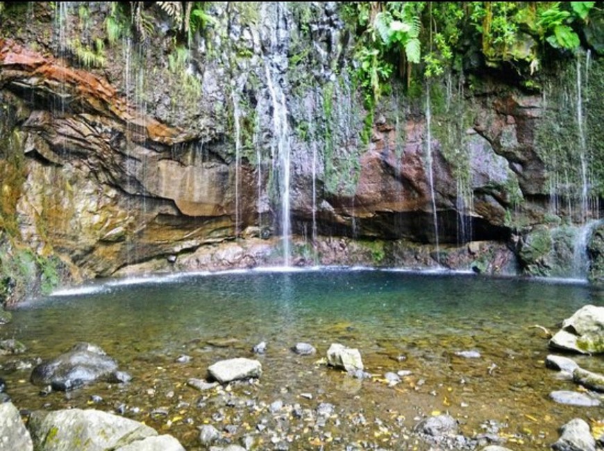 Lugar Levada das 25 Fontes (rear exit / tunnel)