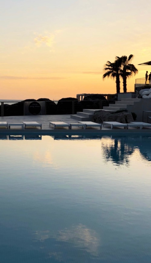 Lugar Farol Hotel