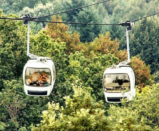 Places Teleférico da Penha, Guimarães.