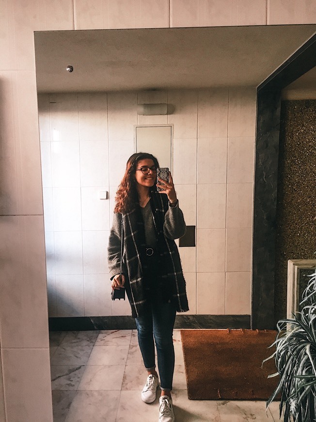 Social Outfit 7