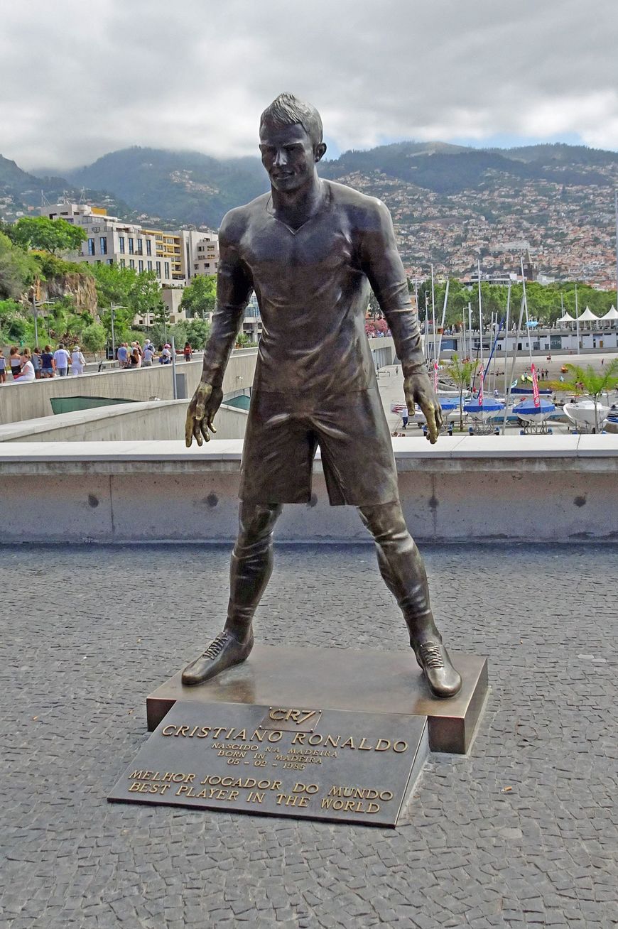 Lugar Estátua Cristiano Ronaldo