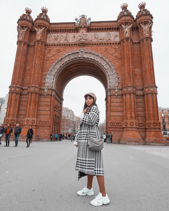 Place Arc de Triomf