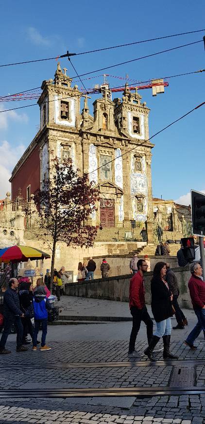 Place Iglesia de San Ildefonso
