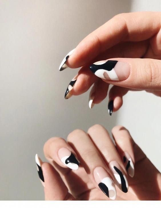 Moda ⚪️⚫️ nails