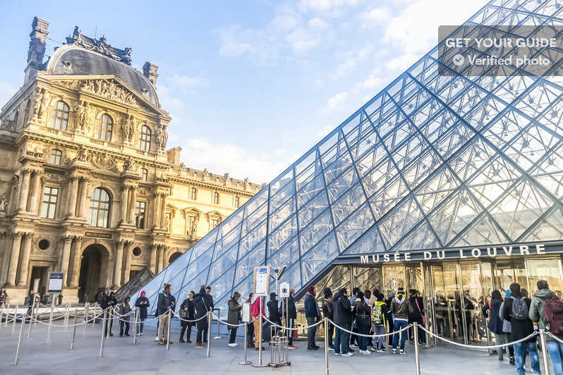 Place Museo del Louvre