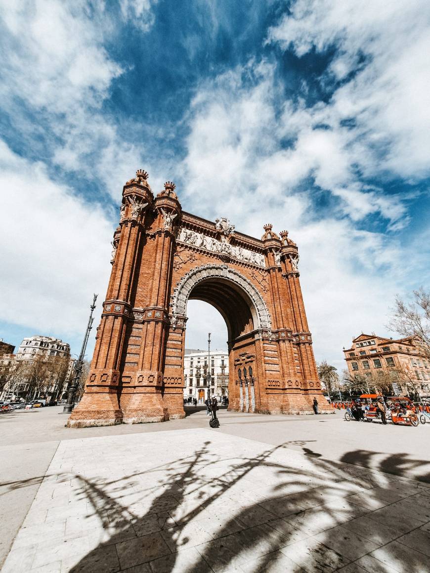 Place Arc de Triomf