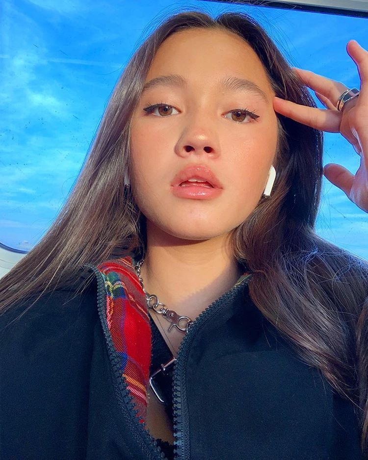 Fashion Lily Chee